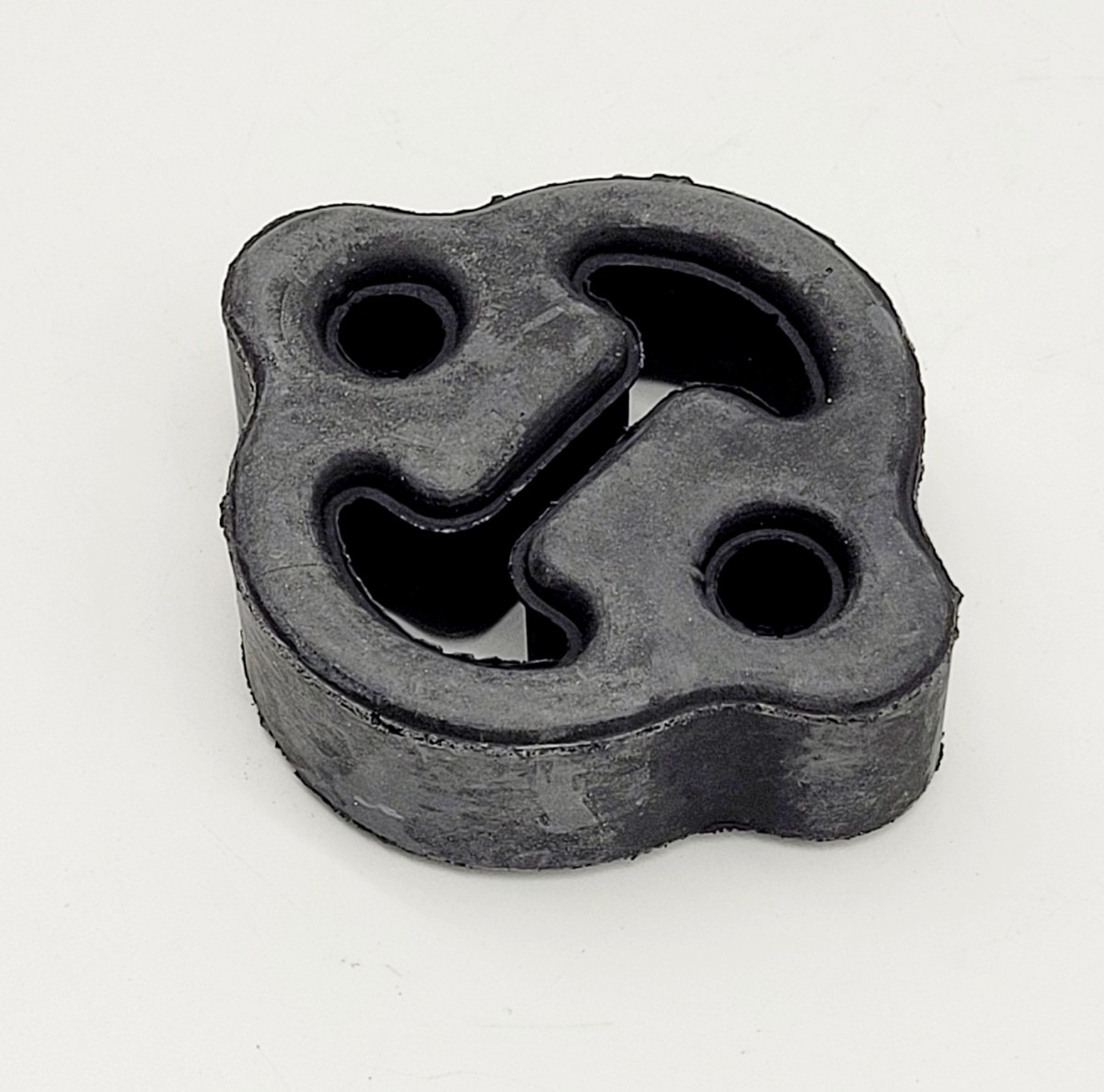 thumbnail image 2 of Universal Exhaust Rubber Mount Hanger Compatible With Nissan Juke, Micra, NV200, Pulsar (420541 / 0K01140061) 2 of 6