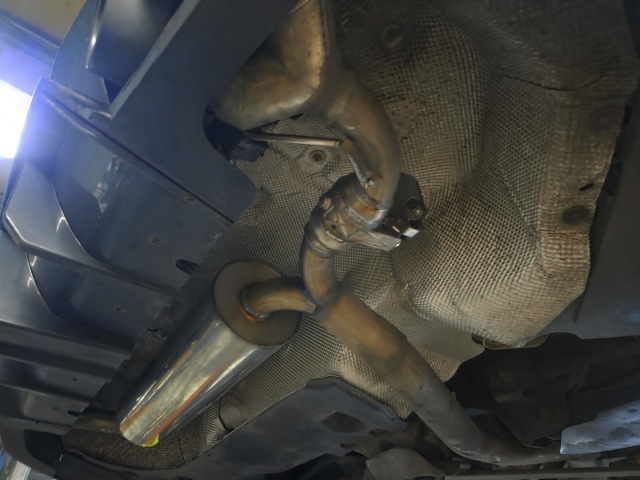 Custom Exhaust For BMW330E-exhaustfor330E-quadexhaustrearsection-valvedexhaust-valveexhaustboxes-dualrearexhaustsection-MIJExhaust-StainlessSteel-Walsall-Exhaustmanufacturer (2)