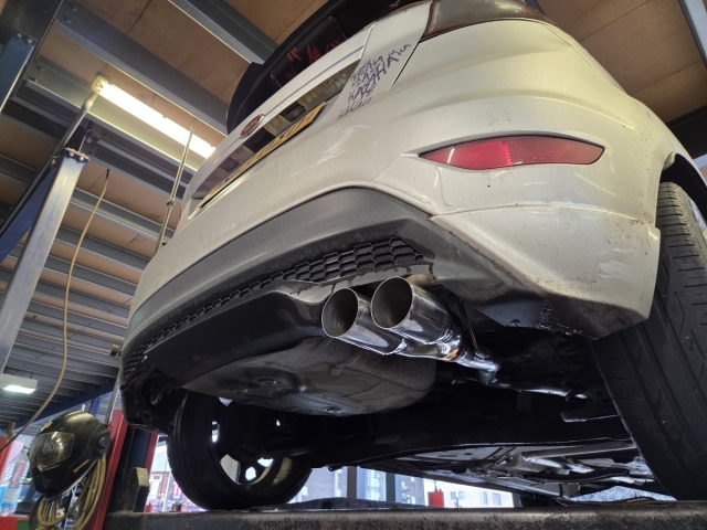 Exhaust for Ford Fiesta Zetec TDCi-Custom exhaust for fiesta zetec-stainlesssteelexhaustfabrication-exhaust specialists-walsall-mijexhaust-cat back exhaust-midandrearexhaust-conversionexhaust ( (3)