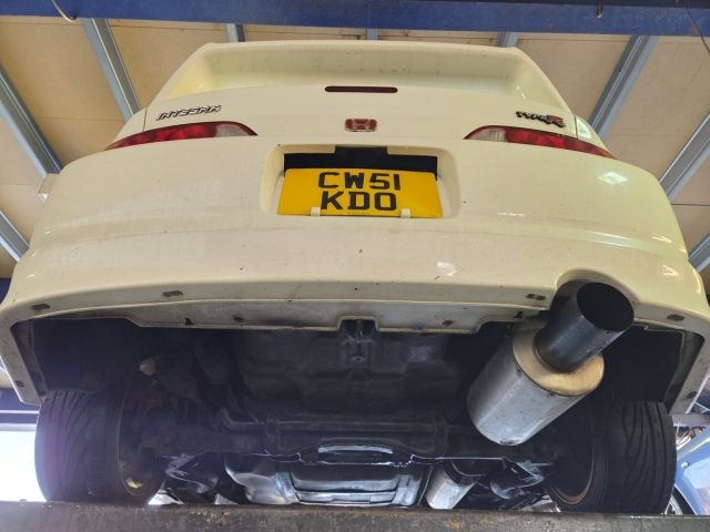 Exhaust for Honda Integra – exhaust cat back system – middle and rear exhaust – 3inch exhaust system – HKS exhaust box – japstyle exhaust can – blue burnt tip backbox- MIJ Exhaust-Walsall (1)