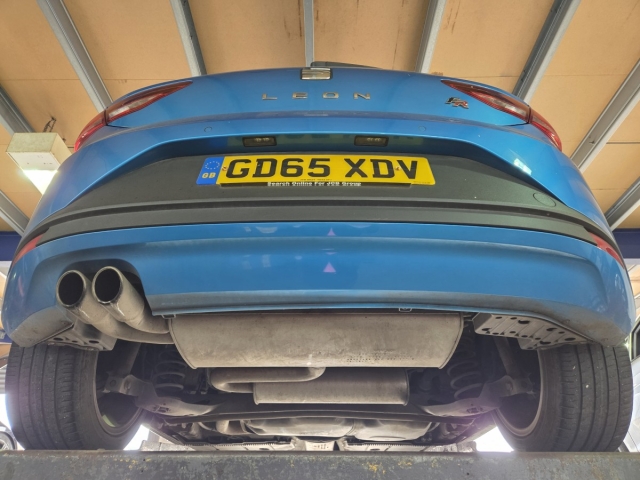 Exhaust for SeatLeon-midresdelete-dualexitbackbox-omidandrearexhaust-MIJExhausts-Walsall-MIJExhaust (1)